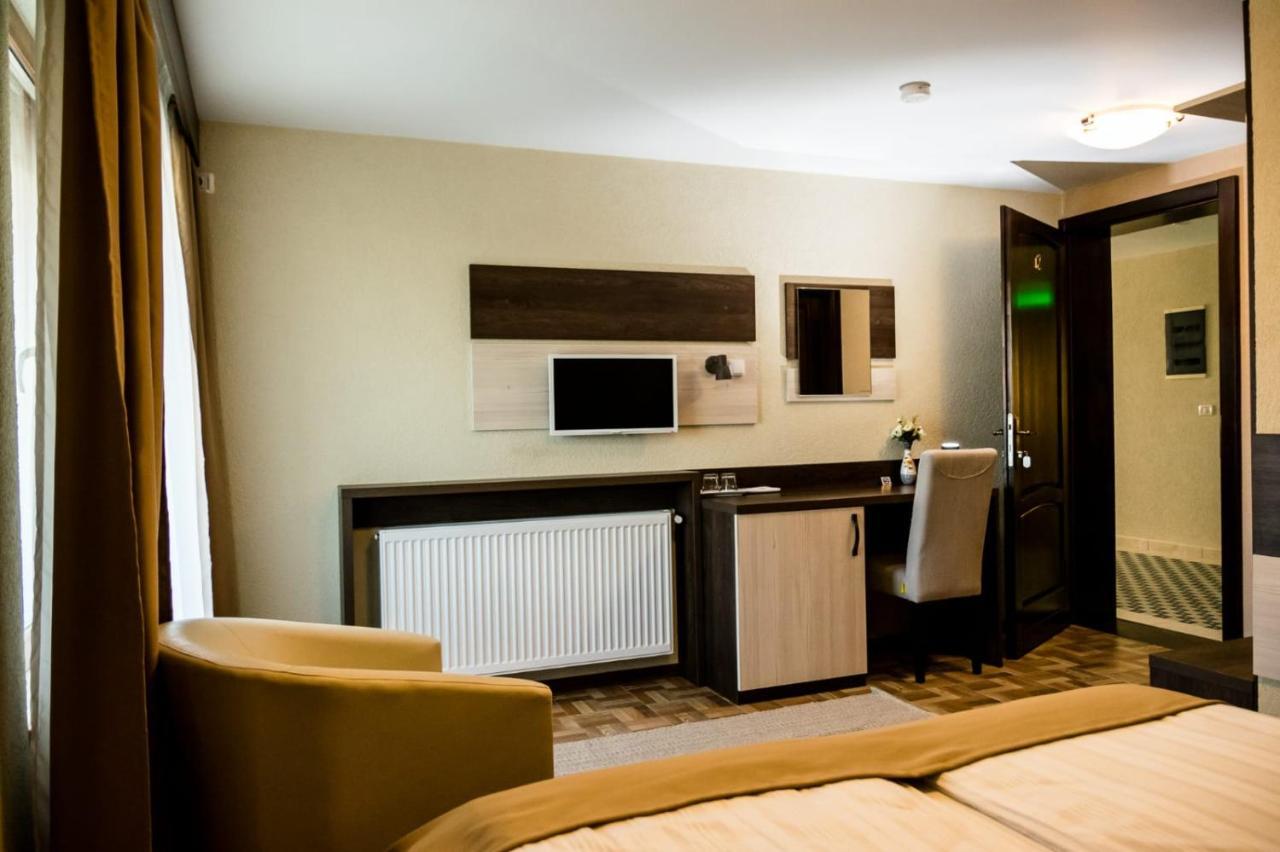 Domino Residence Zimandcuz Экстерьер фото
